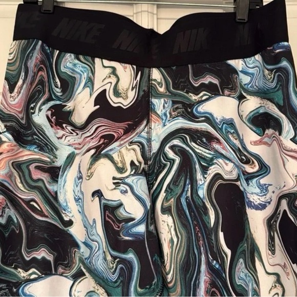 Nike Women's Marble Pattern Sports Leggings - Picture 4 of 7